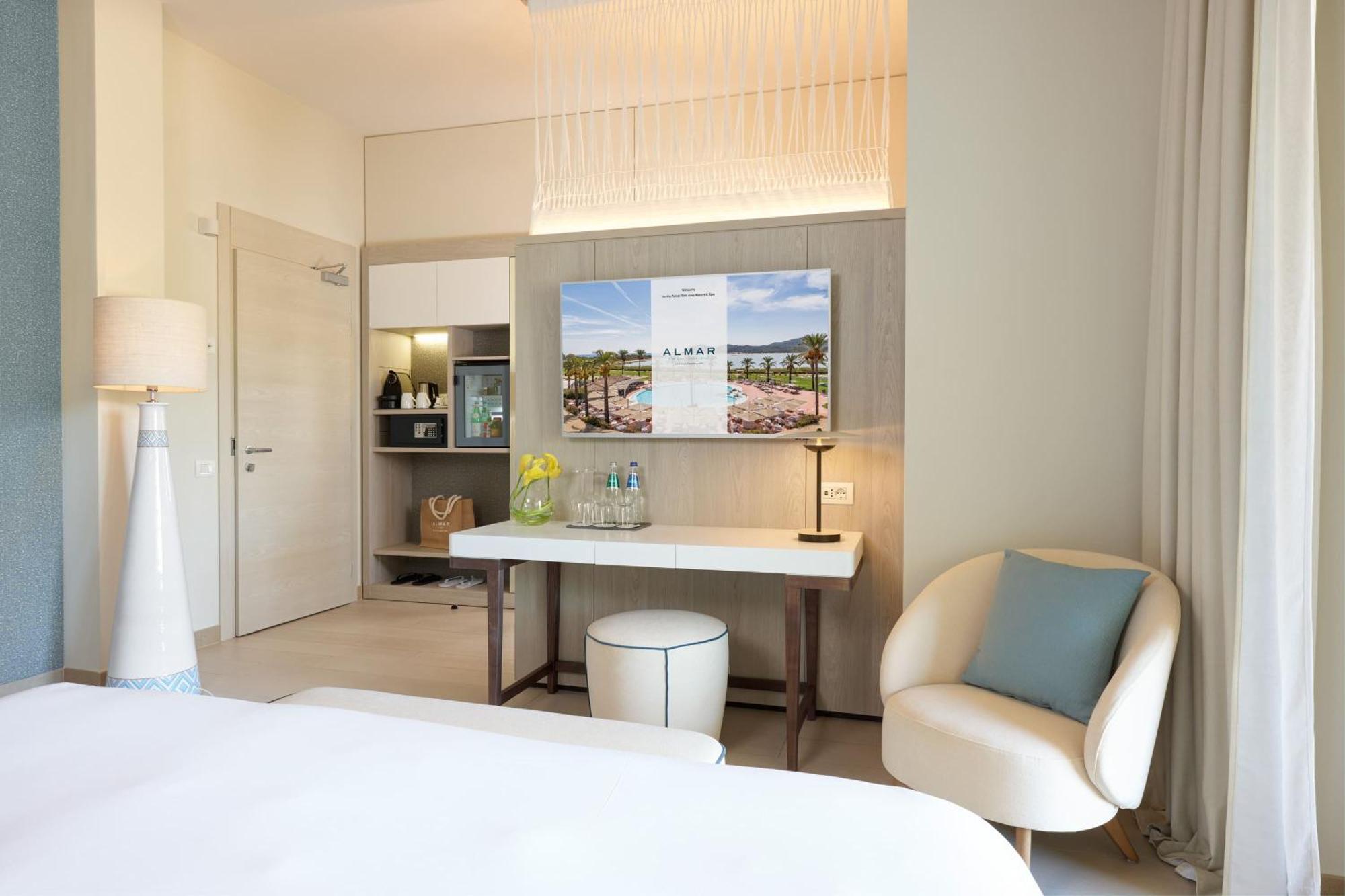 Deluxe Triple Room Garden View